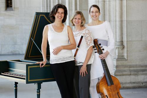 Ensemble Fioretta  (Elke Eckerstorfer, Judith Wigelbeyer, Eva Münzberg (Foto Klaus Vynalek)
